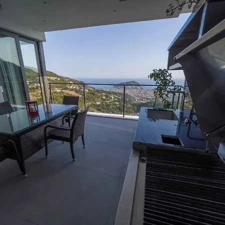 5 Star Alanya Mansion With Majestic Sea And Castle Views, White Wings Mansion 1001 Villa Alanya