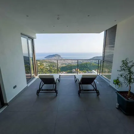 5 Star Alanya Mansion With Majestic Sea And Castle Views, White Wings Mansion 1001 Villa